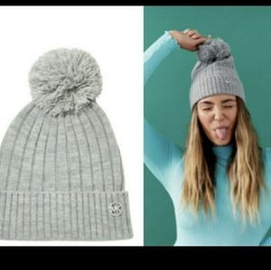 NWT Michael Kors gray knit pom beanie hat